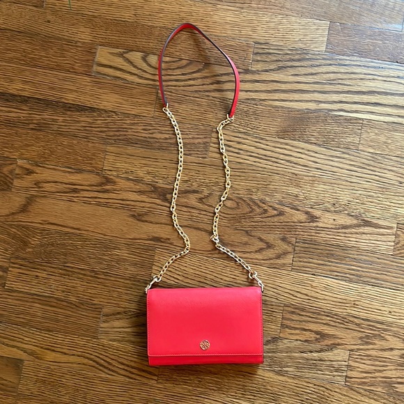 Tory Burch Handbags - Tory Burch Emerson Chain Wallet